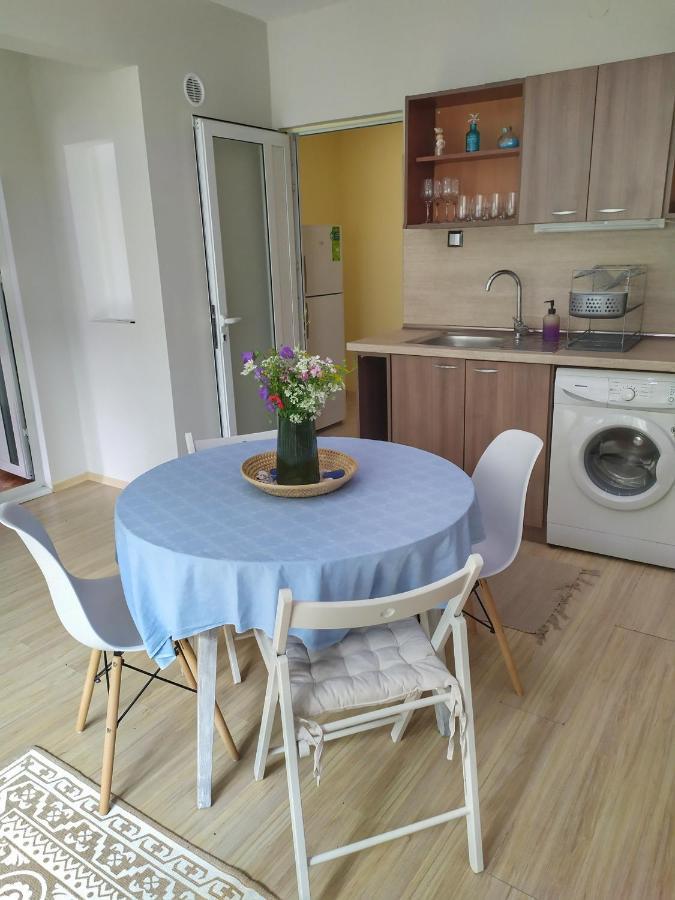 וארנה Into The Blue, 4 Guests, 5 Min Away From The Beach מראה חיצוני תמונה