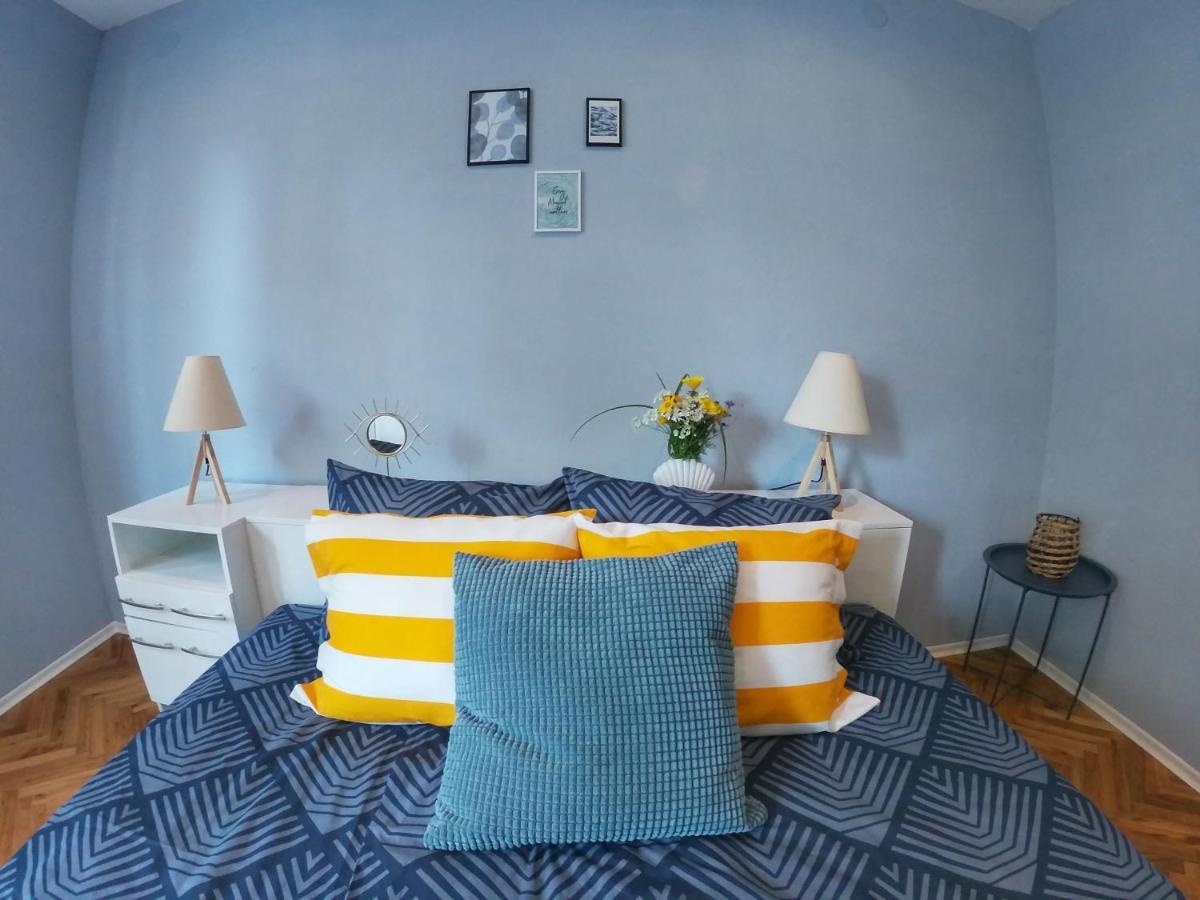 וארנה Into The Blue, 4 Guests, 5 Min Away From The Beach מראה חיצוני תמונה