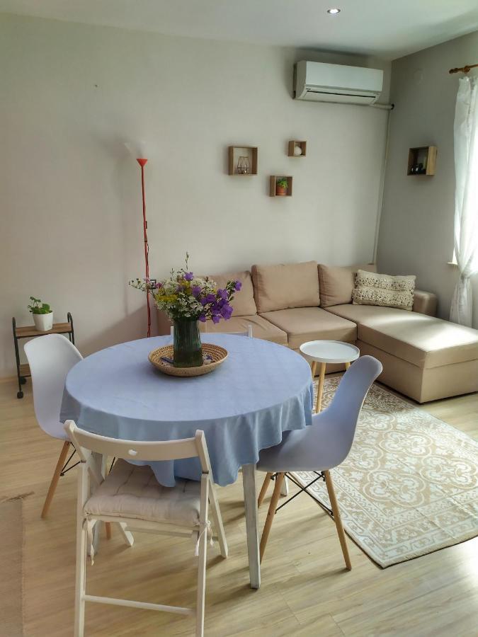 וארנה Into The Blue, 4 Guests, 5 Min Away From The Beach מראה חיצוני תמונה